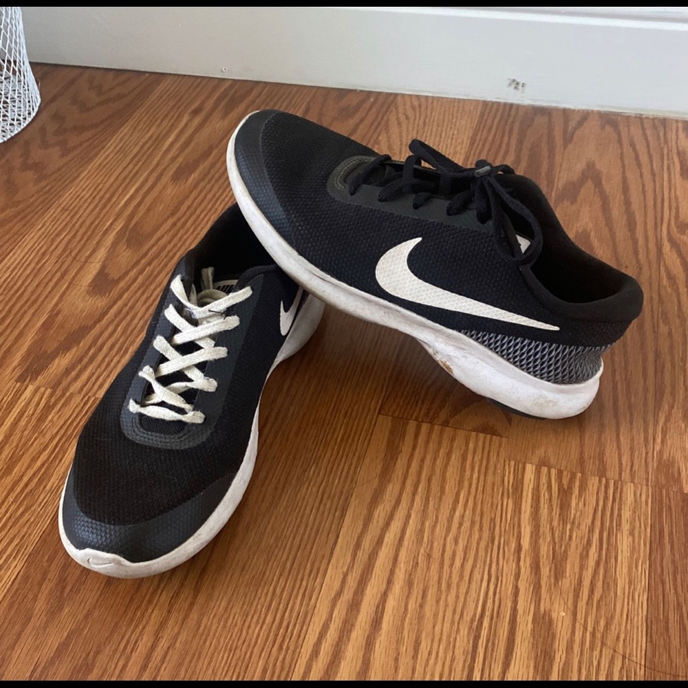 Gently Used Nike Running shoes